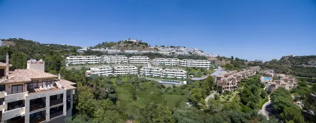 Exclusivo ático de 3 dormitorios en Benahavis con vistas al  - foto 3