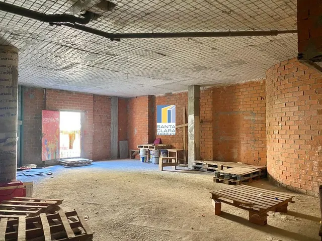 LOCAL COMERCIAL EN VENTA/ ALQUILER JUNTO AL AYUNTAMIENTO, EN PLENO CENTRO DE ZAMORA. — 2