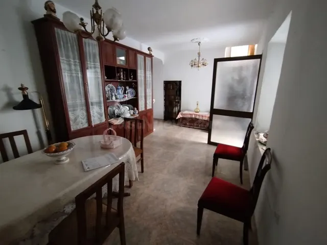 CASA DE 5 DORMITORIOS EN EL CENTRO DE VELEZ - foto 5