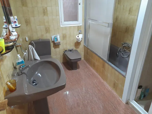 OPORTUNIDA GRAN CASA DE PUEBLO CON VIVIENDA UNIFAMILIAR Y NAV ES ANEXAS — 22