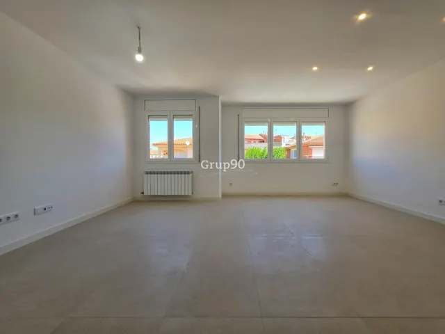 ¡a estrenar! espectacular casa adosada con gran jardín a 20 min de Lleida — 2