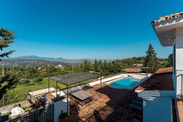 Finca rústica 9 habitaciones 588m² en venta - Costa del Sol — 46
