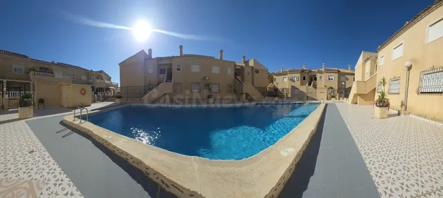 ESTUPENDA VIVIENDA EN PLANTA BAJA CON PISCINA COMUNITARIA — 2