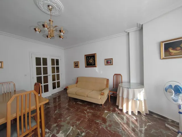SE ALQUILA HABITACIÓN EN MILLÁN DE PRIEGO. — 2