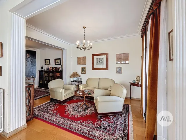 Amplio Piso en Sant Gervasi - La Bonanova, Ideal para Reformar — 9