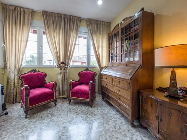 EN EL CENTRO DE GRANADA SIN RENUNCIAR A LAS COMODIDADES DE UNA CASA PAREADA CON JARDIN!!! — 33