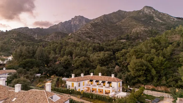 Chalet 6 habitaciones 1000m² en venta - Marbella — 45