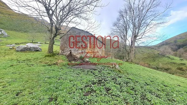 CABAÑA DE PIEDRA EN SOBA. VALDICCON — 23