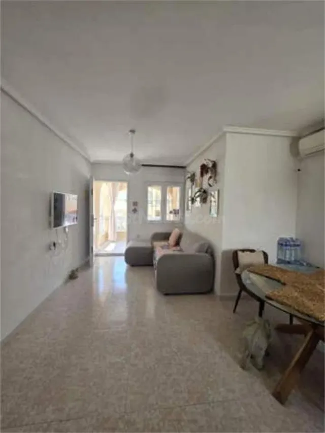 Gran bungalowen Torrevieja: 2 hab, 1 baño — 2