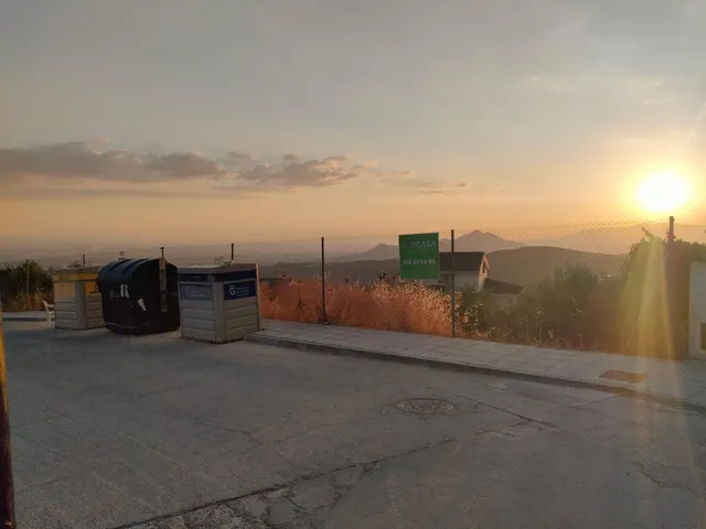Solar Urbanizable en Guevejar. — 2