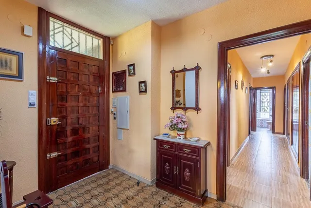 Gran casa con parcela y piscina en Cájar — 25