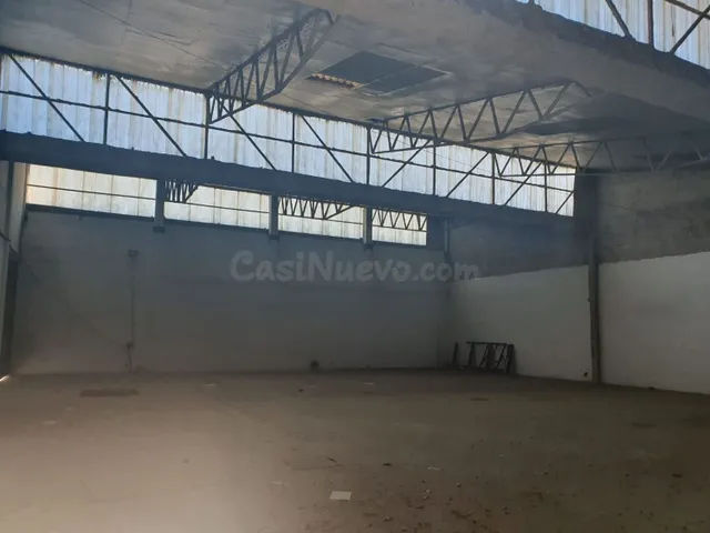 Nave industrial 600m² en alquiler - La Salle-Avd Manuel del  - foto 3