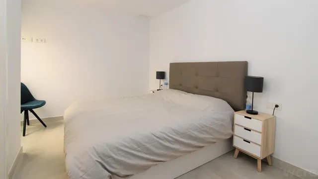 Apartamento moderno en Santa Pola con vistas despejadas — 10