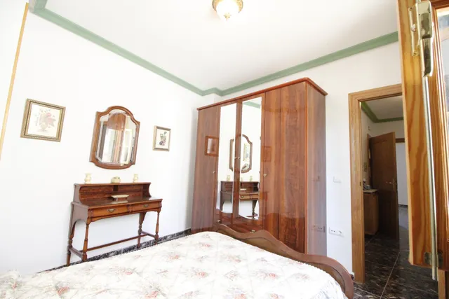 EXCELENTE CASA EN EL CENTRO DE BAZA!!!! — 31