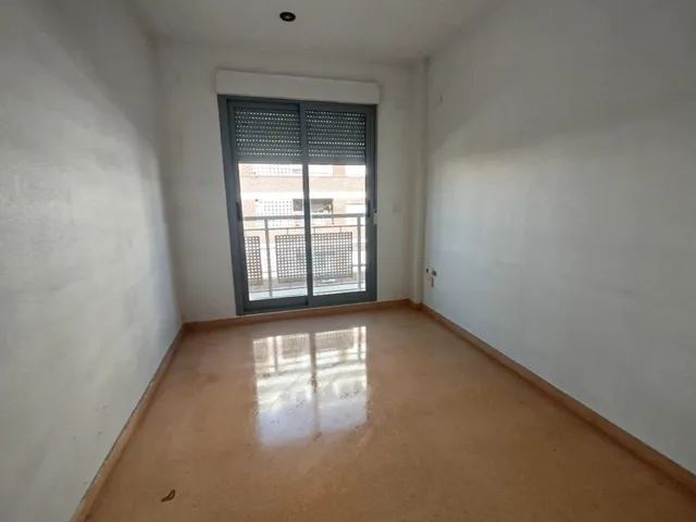 Vivienda de vpo zona parque de la concordia. sin comisión de agencia — 6