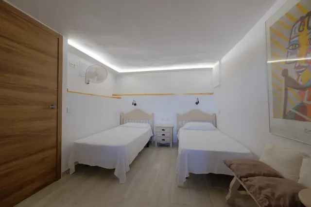 VILLA DE LUJO COMPUESTA POR 3 APARTAMENTOS INDIVIDUALES, TODO DE PRIMERA CALIDAD CON VISTAS AL MAR — 41
