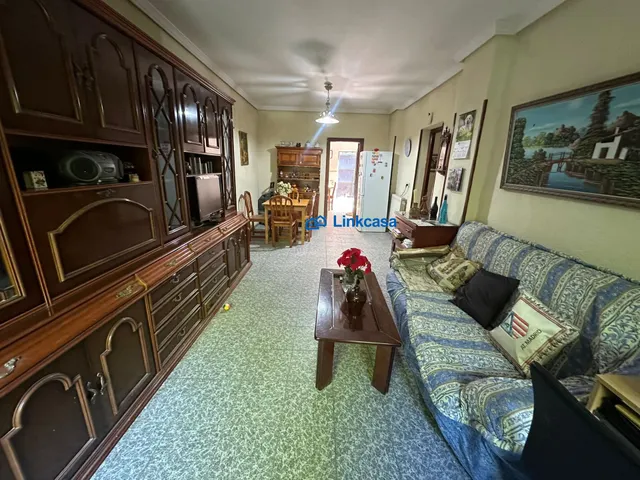 CASA INDEPENDIENTE EN METRO OPAÑEL DE 309 METROS CUADRADOS — 28