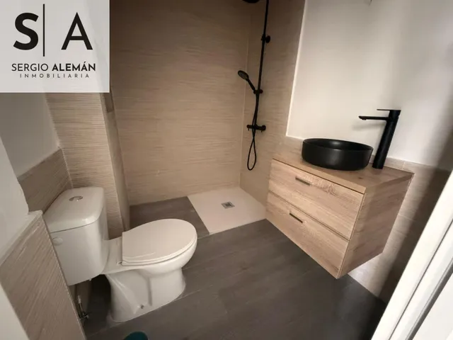 APARTAMENTO CON GARAJE Y PISCINA — 7