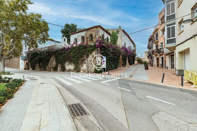 Casa de pueblo en Vinyols i els Arcs - foto 3