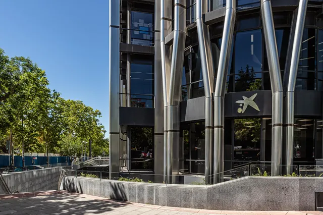 Piso exterior en el Viso — 48