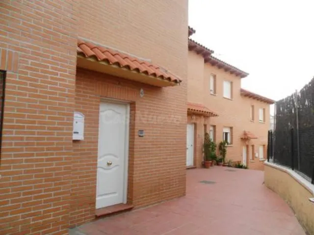 Chalet Adosado en alquiler