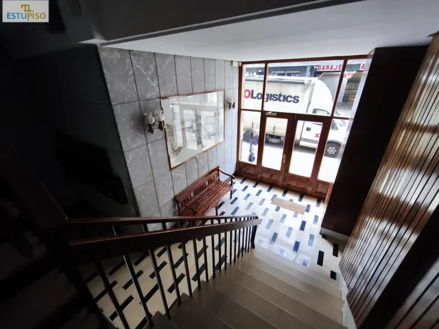 ¡5 habitaciones Y 2 BAÑOS EN PLENO CENTRO! 144 m2 EN CALLE GENERAL ÁLAVA — 43