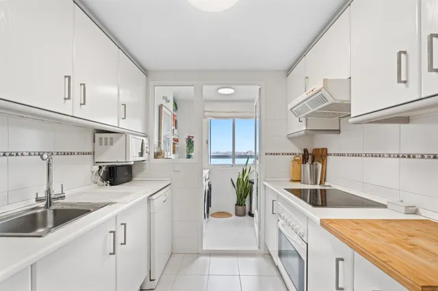 Precioso apartamento con vistas al mar - playa muchavista — 24