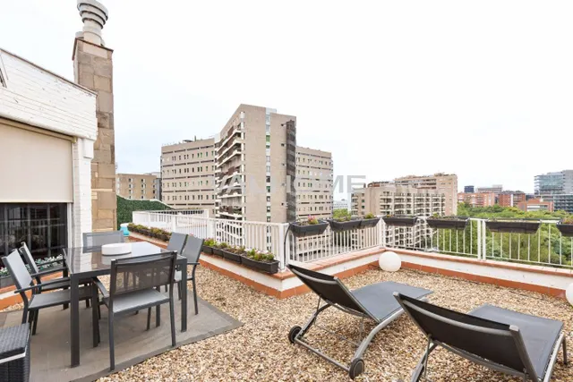 Exclusivo ático con grandes terrazas y espectaculares vistas