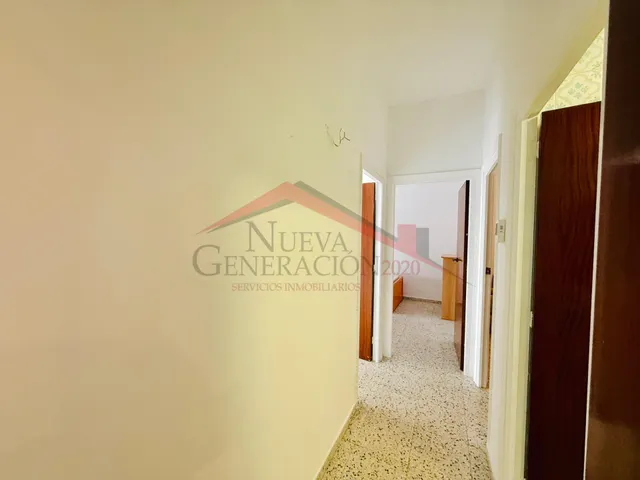 PISO AMPLIO Y LUMINOSO — 17