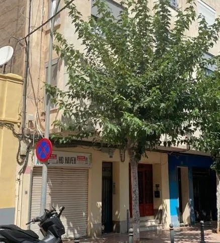 SE VENDE piso OKUPA en C ESCULTOR ADSUARA 5 de Castellón d - foto 4