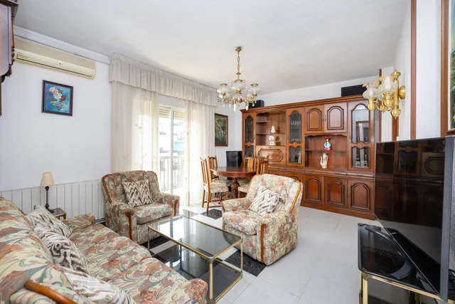 PISO DE 3 DORMITORIOS CON TERRAZA Y VISTAS EN EL ZAIDÍN – 5.ª PLANTA CON ASCENSOR — 2