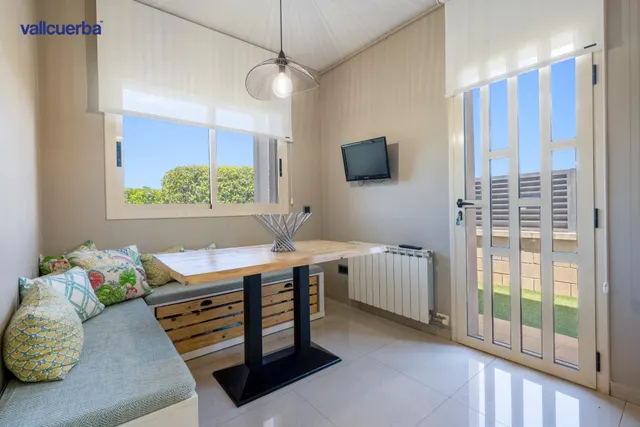 CASA ESQUINERA EN RESIDENCIAL AIGÜESVERDS DE REUS — 24