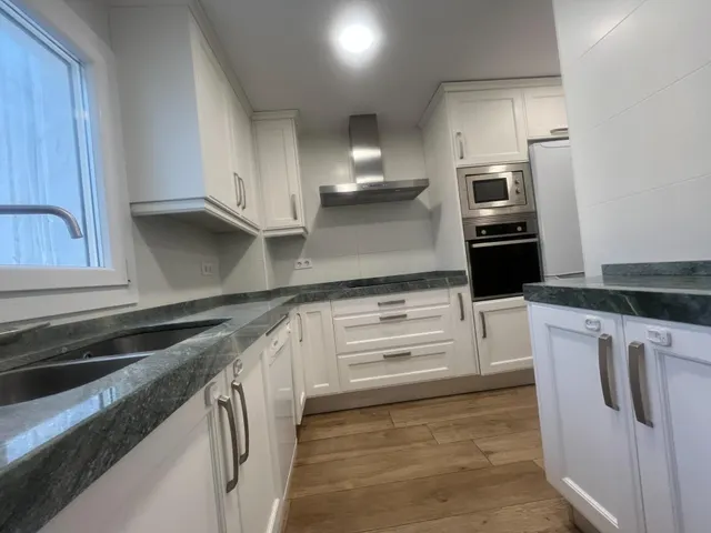ESPECTACULAR PISO DE 5 DORMITORIOS EN LA MEJOR ZONA DEL PUERTO DE SANTA MARIA — 17