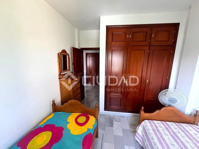 Castillete de esquina con amplio espacio exterior — 21