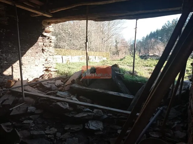 SE VENDE CASA PARA REFORMAR EN BEGONTE — 7