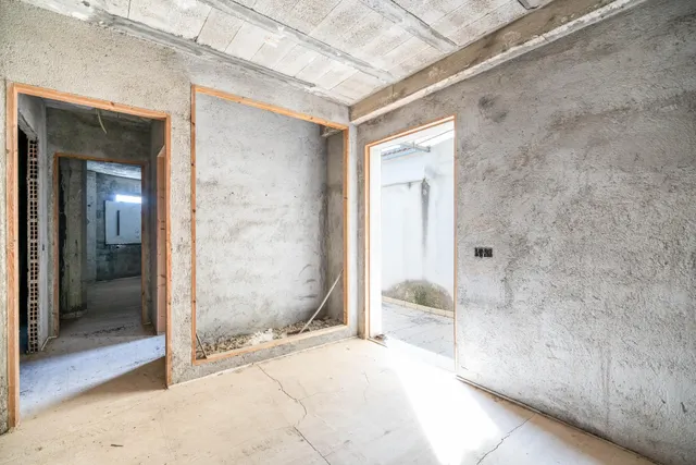 Edificio en María de la Salud en construcción. — 24