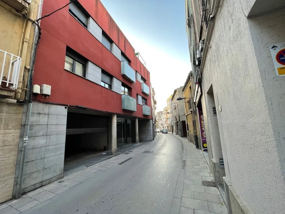 LOCAL COMERCIAL EN VENDA AL CENTRE DE VILANOVA DEL CAMÍ