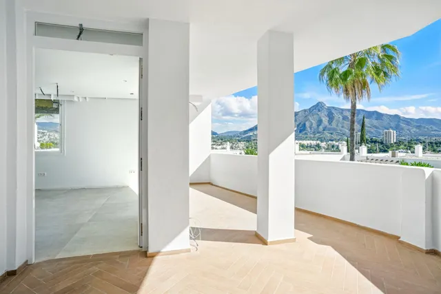 Apartamento de dos dormitorios bellamente reformado en la comunidad cerrada de Jardines de Andalucía — 19