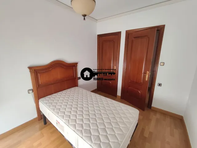 Inmobiliaria tejares vende estupendo piso en zona ensanche — 14