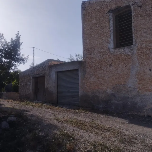 LÚCAR( ALMERÍA ). VENTA DE CORTIJO CON TERRENO. — 15
