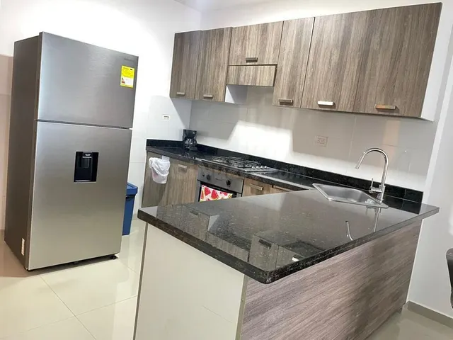 SE ARRIENDA APARTAMENTO EN MARBELLA AMOBLADO - foto 4