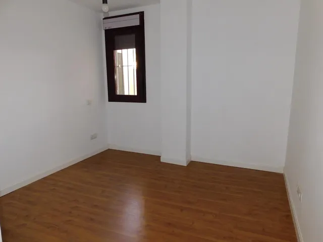 Piso en planta baja de 1 Dormitorio con Garaje y Trastero — 13