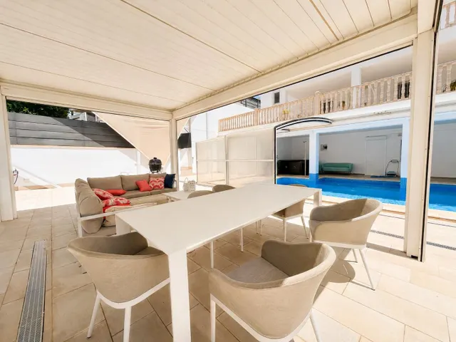 Villa 4 habitaciones 431m² en venta - Campoamor — 28