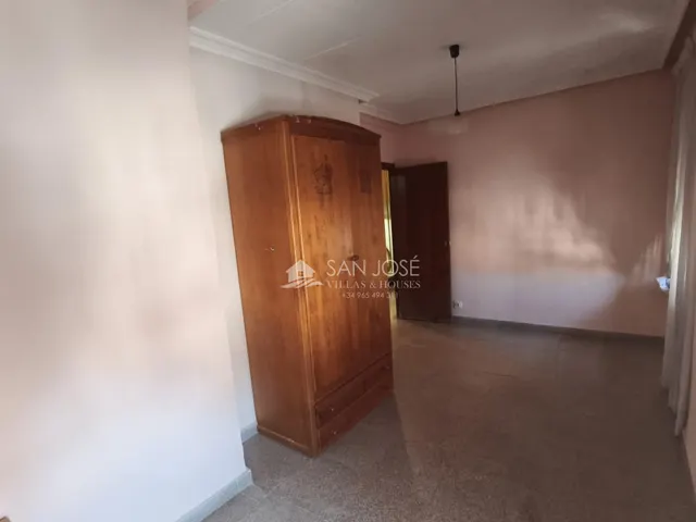 VENTA DE CASA EN ASPE, ZONA CENTRO — 25