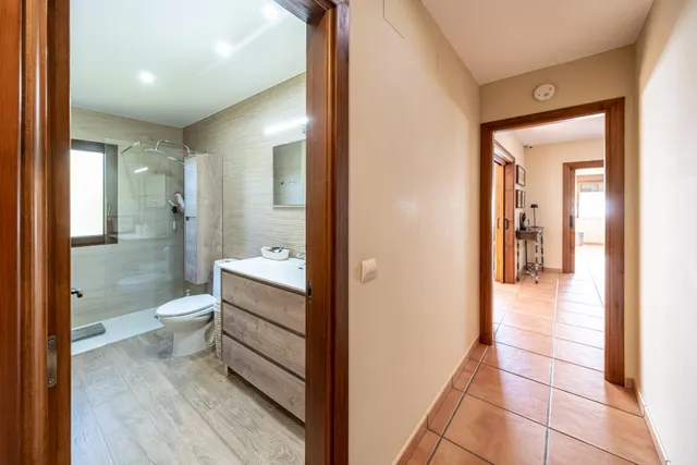 Chalet unifamiliar independiente de 320 m2 parcela de 992 con piscina y certificación A — 29