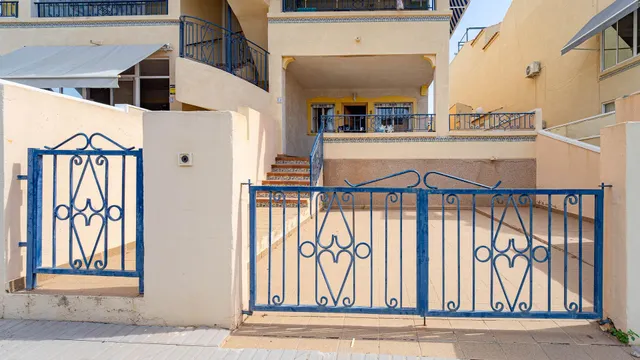 Gran apartamento en orihuela: 2 hab, 1 baño — 23