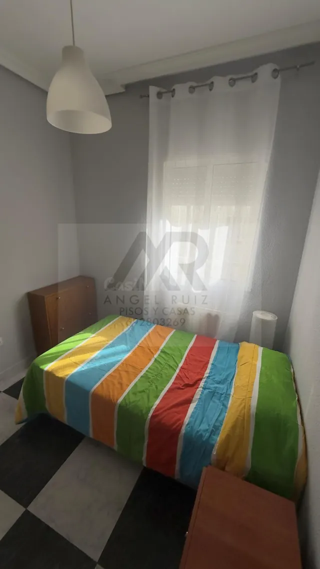 Piso de 3 dormitorios totalmente amueblado junto al estadio romano de Mérida – ideal inversores — 21