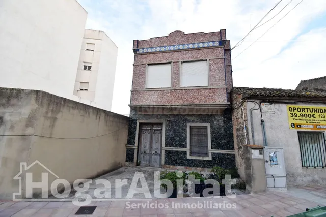 Gran casa de pueblo esquinera con trastero y terraza — 5