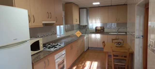 SE VENDE  CASA DE DOS ALTURAS + CASA-CUEVA REFORMADA. (EN ALBACETE) — 7