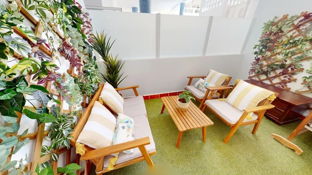 Piso de dos dormitorios con terraza y piscina en Los Boliches — 4